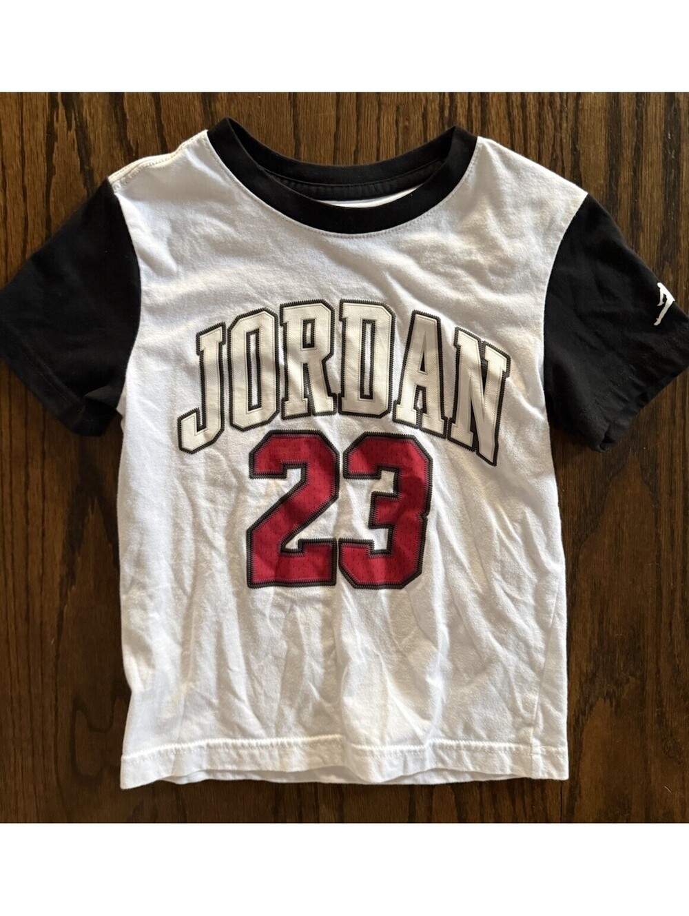 Jordan 23 Boys Medium 5-6 Years White Black Red Appliqué Jumpman T-Shirt
